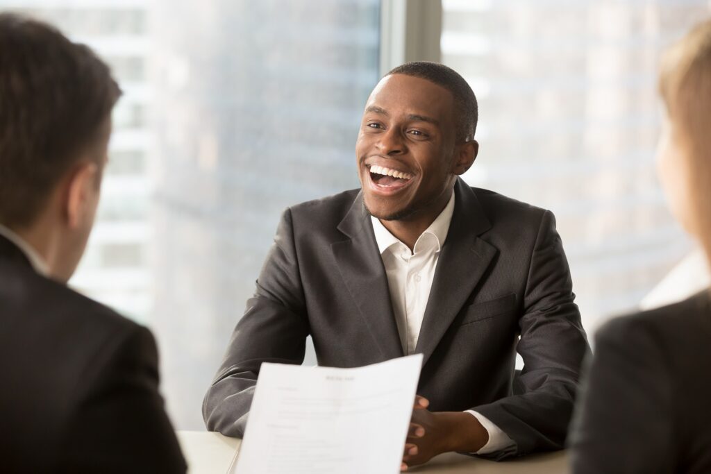 candidato em uma entrevista de emprego em inglês